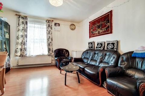 3 bedroom flat for sale, Falmouth Road, Elephant and Castle, London, SE1