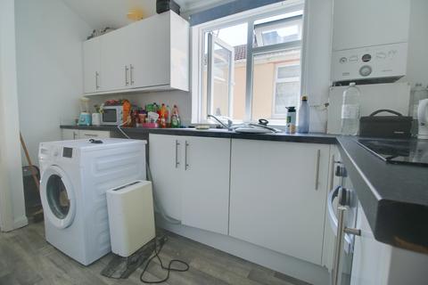 1 bedroom flat to rent, Richmond Road, Gillingham ME7