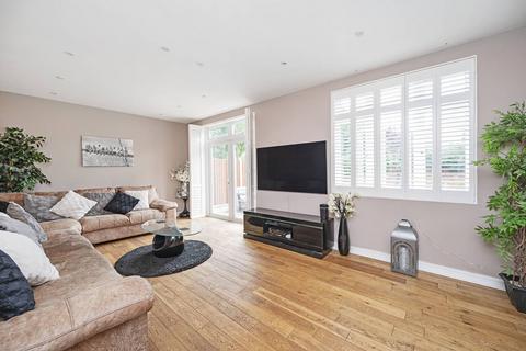 3 bedroom end of terrace house for sale, Mapledene Road, Hackney, London, E8