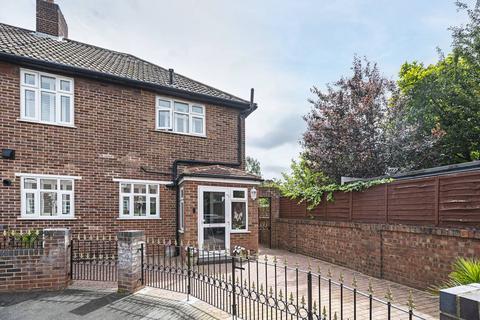 3 bedroom end of terrace house for sale, Mapledene Road, Hackney, London, E8