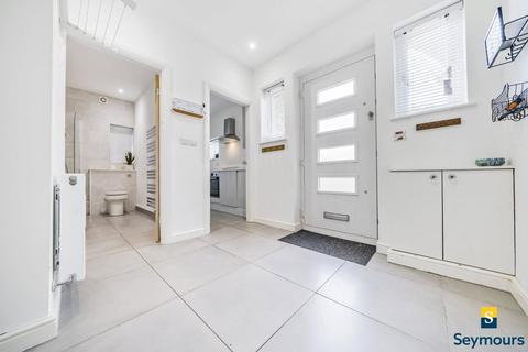 Flat 3, 1 Orchard Road, Onslow Village, Guildford, GU2 7QY