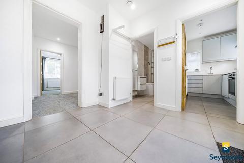 Flat 3, 1 Orchard Road, Onslow Village, Guildford, GU2 7QY