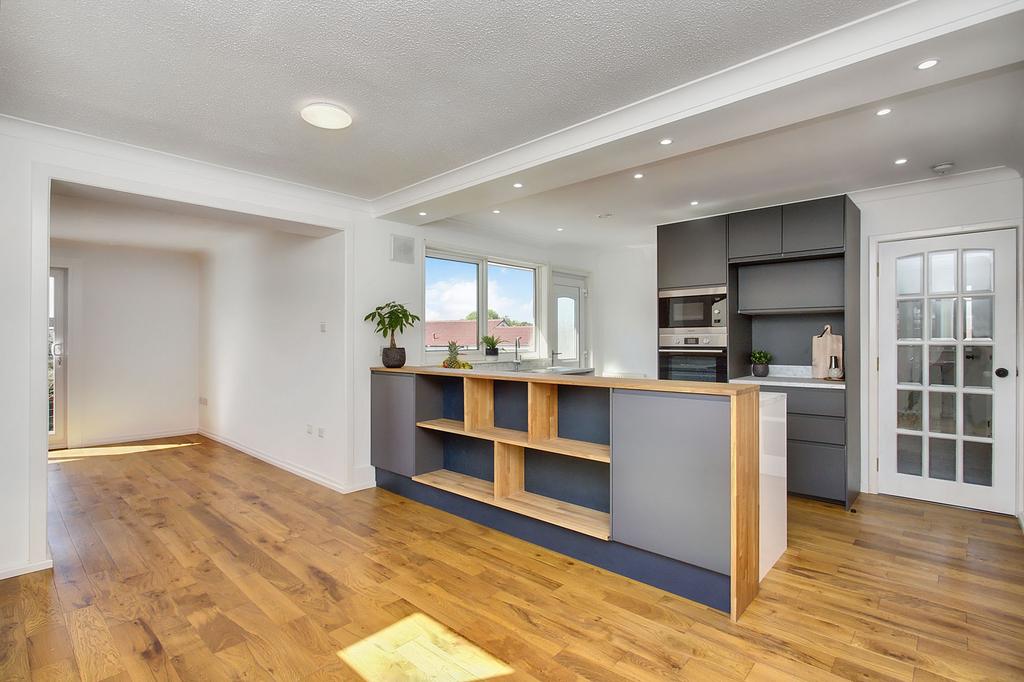 Kitchen/Dining