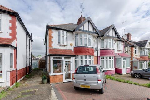 3 bedroom house to rent, Hollickwood Avenue, Friern Barnet, London, N12