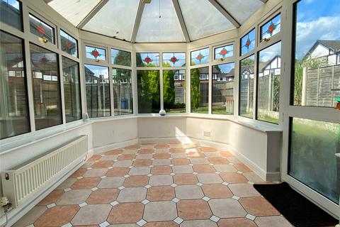 15 Clitheroe Close, Heywood, OL10 4XF