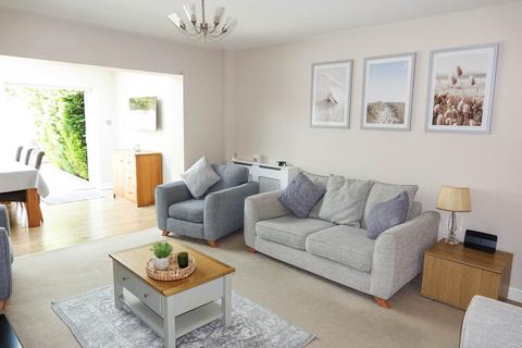 17 Downview Road, Barnham, Bognor Regis, PO22 0EG