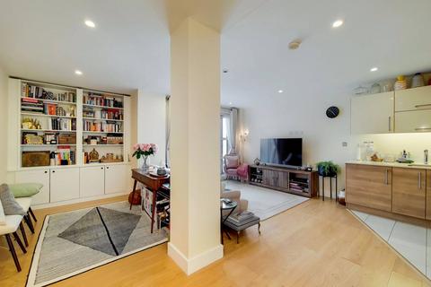 1 bedroom flat to rent, Cornell Square, Nine Elms, London, SW8
