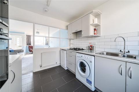 8 Mountbatten Place, Kings Worthy, Winchester, SO23 7PL