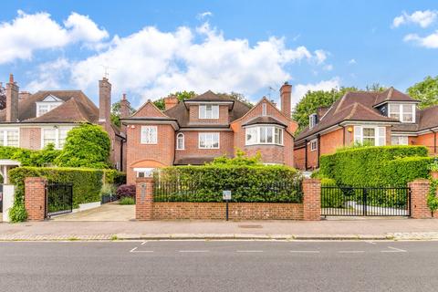 5 bedroom detached house for sale, Stormont Road, Kenwood