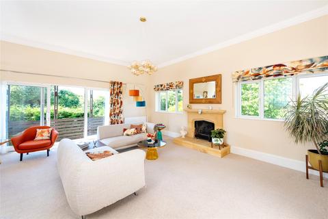 5 bedroom detached house for sale, Fraser Close, Daventry, Northamptonshire, NN11