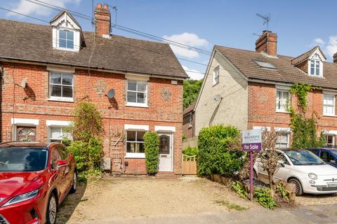 77 Lion Lane, Haslemere, GU27 1JL