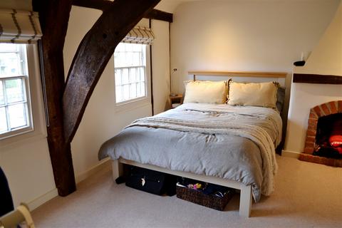 2 bedroom terraced house to rent, West Mills, Newbury RG14