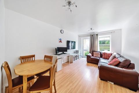 1 bedroom apartment for sale, Enfield Close, Uxbridge, Middlesex