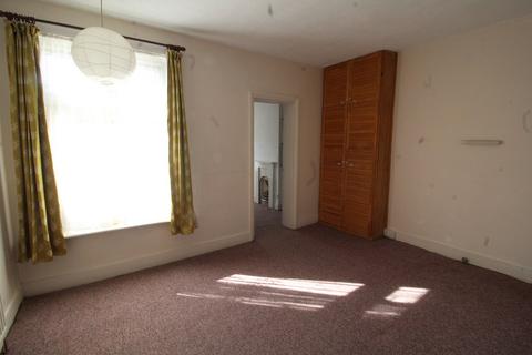 64 Livingstone Road, Thornton Heath, CR7 8JT