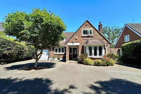 4 bedroom detached house for sale, Hinton Wood Avenue, Christchurch BH23