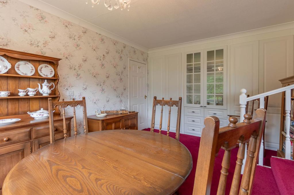 Bedroom/dining room