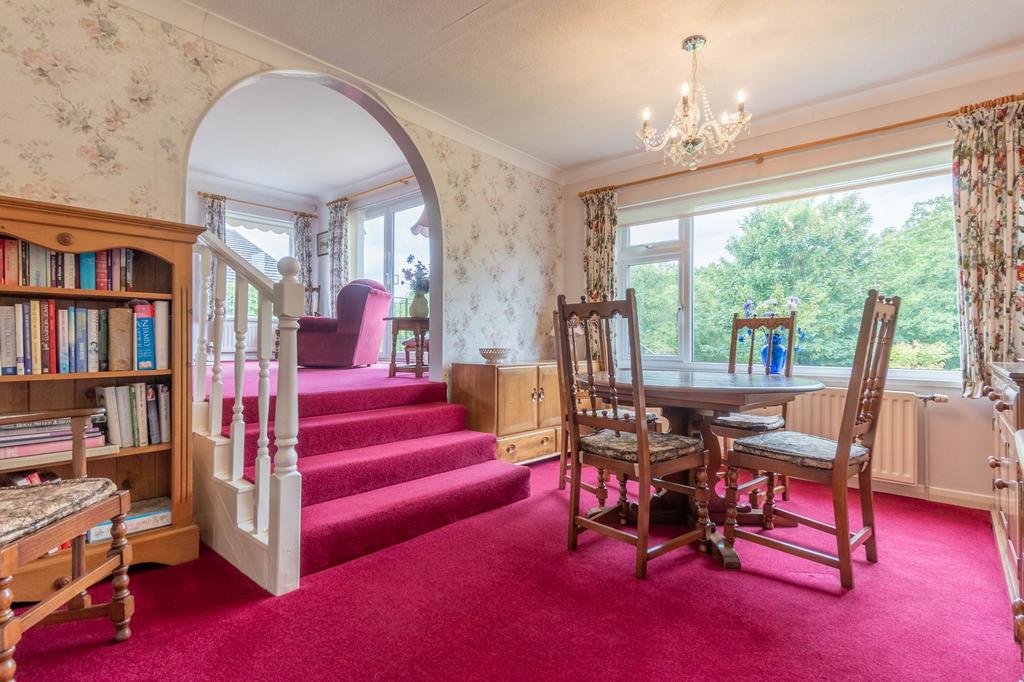 Bedroom/dining room