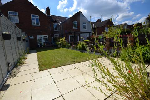 3 bedroom terraced house for sale,  Summergangs Road, Hull HU8