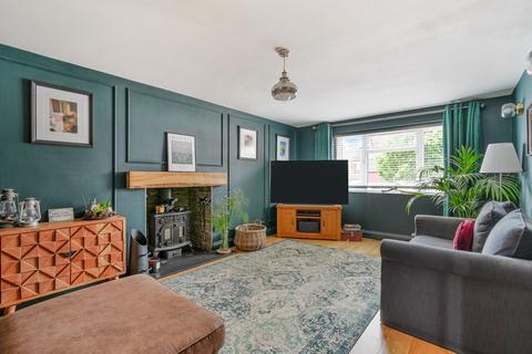 68 Coronation Road, East Grinstead, RH19 4AL