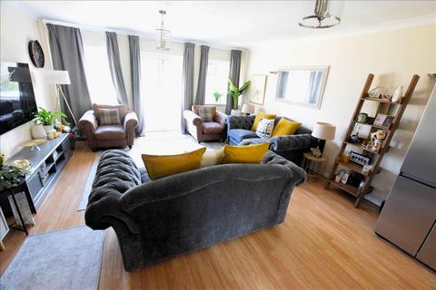 3 bedroom end of terrace house for sale, Spring Road, Feltham, Middlesex, TW13