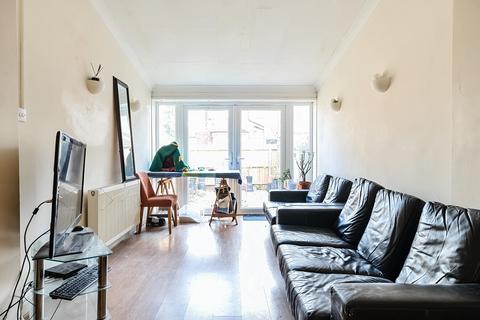 38 Berkeley Close, Polygon, Southampton, SO15 2TR