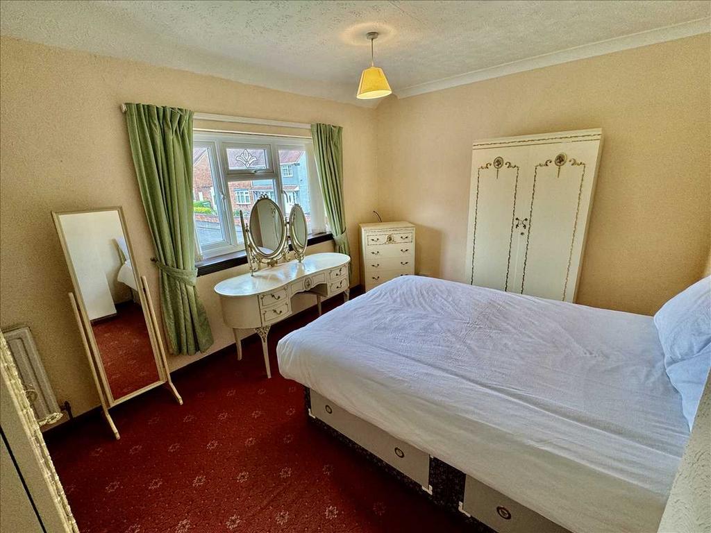 BEDROOM  1   (Front)