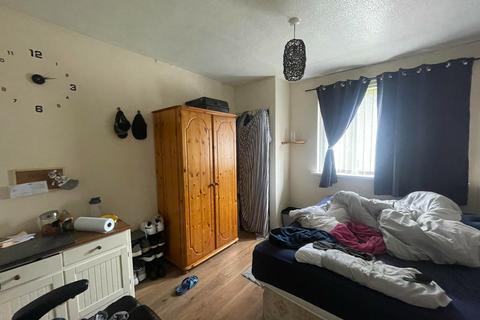 4 bedroom flat to rent, Shieldfield, Newcastle upon Tyne NE2
