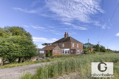 3 bedroom semi-detached house for sale, Reedham Rooad, Norwich NR13
