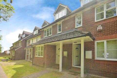 1 bedroom maisonette for sale, Derwent Close