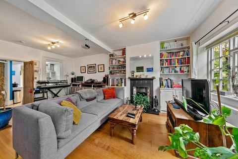 2 bedroom terraced house for sale, York Road Teddington