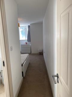 1 bedroom in a house share to rent, Room 6, Ground Floor, Alexandra Parade