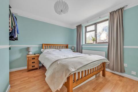 1 bedroom apartment for sale, Claremont Road, Staines-upon-Thames, TW18