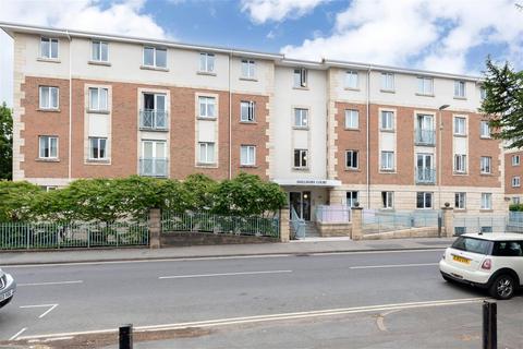 1 bedroom flat for sale, Sheldons Court, Winchcombe Street, Cheltenham, GL52