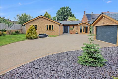 4 bedroom bungalow for sale, The Hyde, Swindon SN5