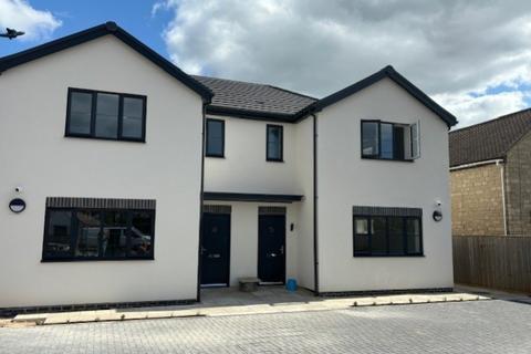 undefined, Milestone Road, Carterton, Oxfordshire, OX18 3RL