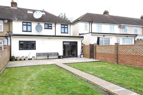 4 bedroom end of terrace house for sale, Beltona Gardens, Cheshunt, Waltham Cross, EN8