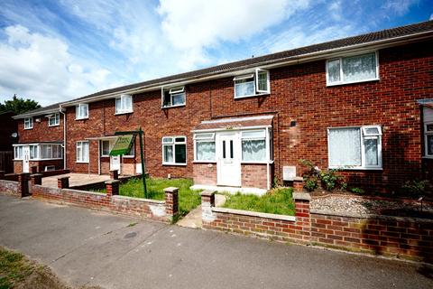 3 bedroom terraced house for sale, Silver Birch Close, Huntingdon, PE29
