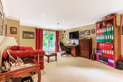 15 Dover Road, Poole, BH13 6DZ