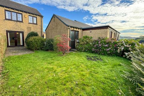 3 bedroom semi-detached house for sale, Lavender Court, Huddersfield HD4