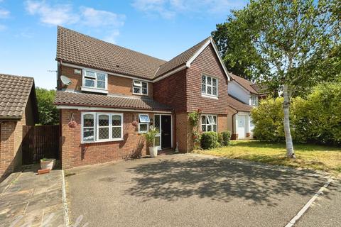 5 bedroom detached house to rent, Polley Close Pembury TN2