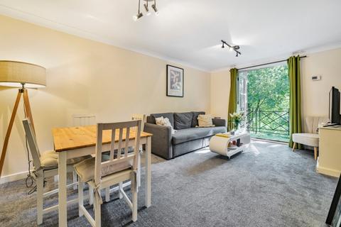 1 bedroom apartment to rent, Brompton Park Crescent London SW6