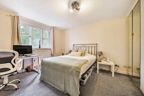 1 bedroom apartment to rent, Brompton Park Crescent London SW6