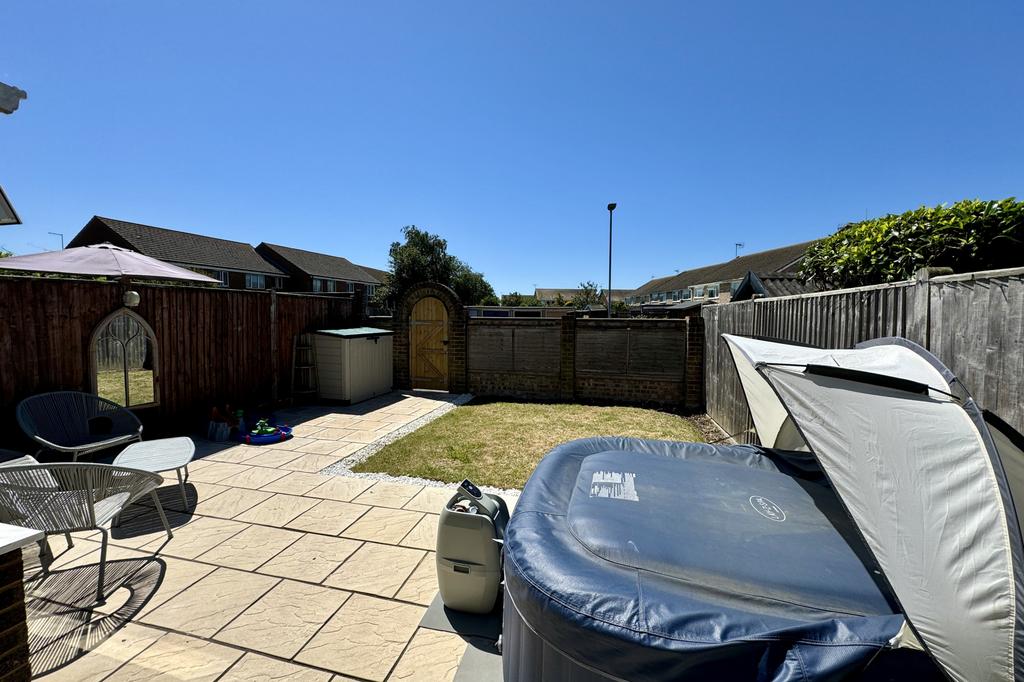 Aylesbury Avenue, Eastbourne, East... 3 bed semidetached house for sale £325,000