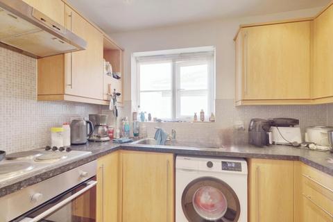 2 bedroom apartment for sale, Retort Close, Southend-on-sea, SS1