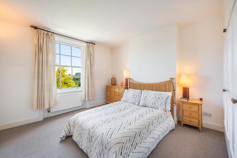 3 bedroom terraced house for sale, Clifton Gardens, London