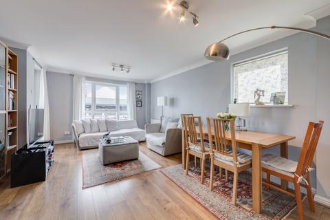 2 bedroom flat for sale, Galleons View, 1 Stewart Street, London