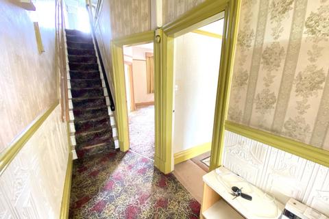 88 Grains Road, Shaw, Oldham, OL2 8JF