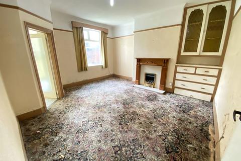 88 Grains Road, Shaw, Oldham, OL2 8JF