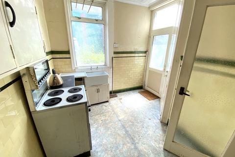 88 Grains Road, Shaw, Oldham, OL2 8JF