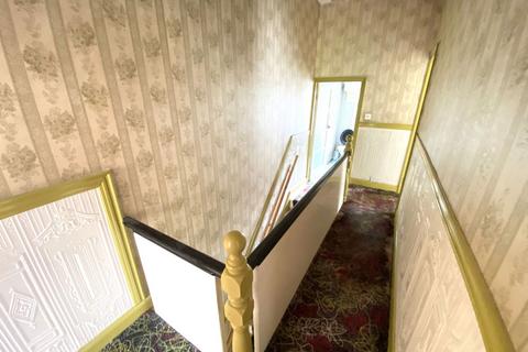 88 Grains Road, Shaw, Oldham, OL2 8JF